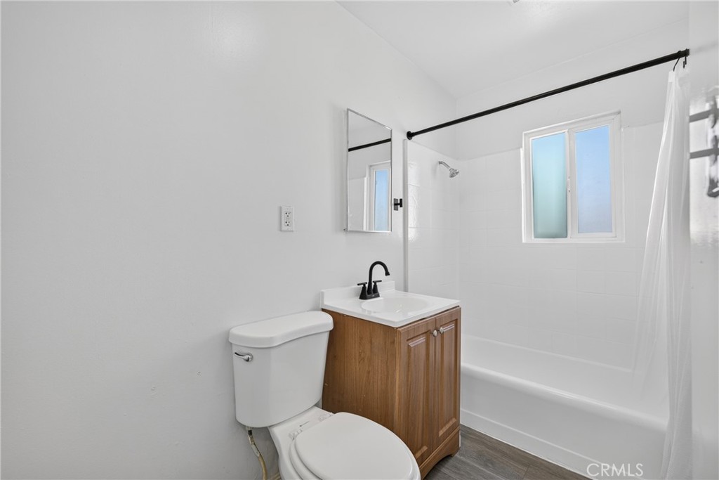 15990 Yucca Street B Property Photo 13