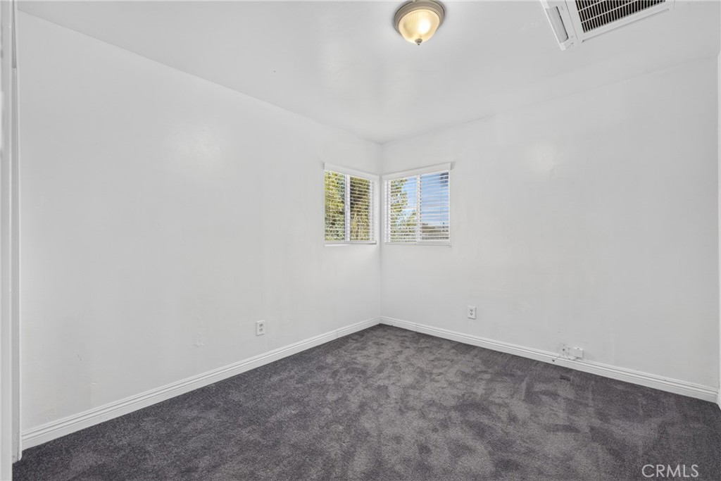 15990 Yucca Street B Property Photo 14
