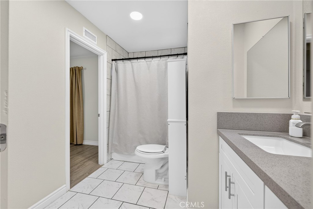 23547 Decorah Road Property Photo 24