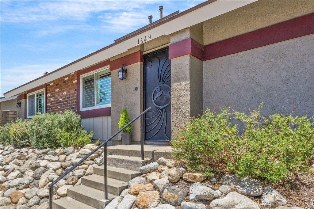 1649 Carmel W Property Photo 1