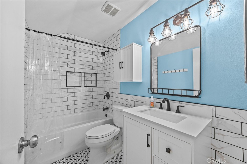 1649 Carmel W Property Photo 28