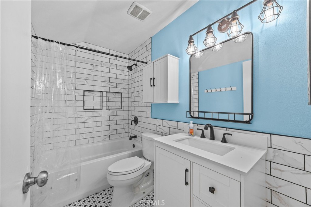 1649 Carmel W Property Photo 29