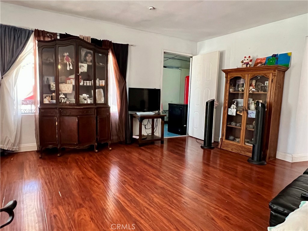 5800 Hamner 227 Property Photo 6