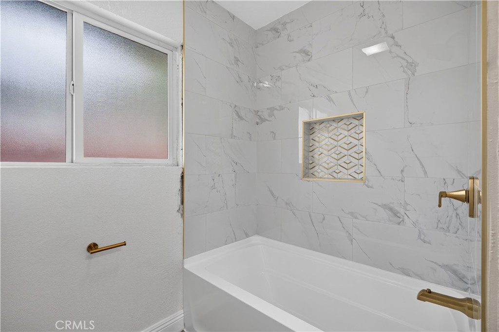 932 N Encina Property Photo 19