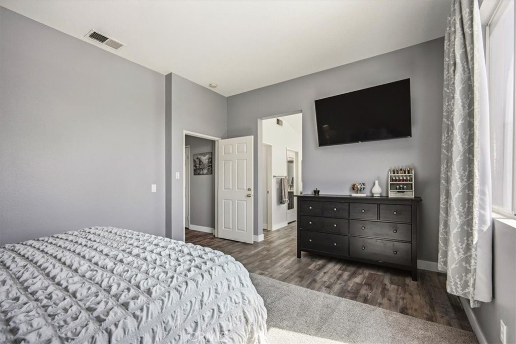 5065 Columbia Property Photo 42