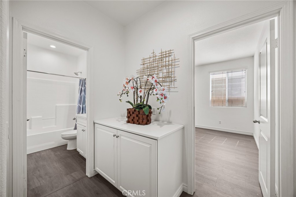 17044 Cerritos Property Photo 4