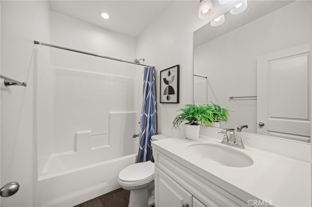 17044 Cerritos Property Photo 6