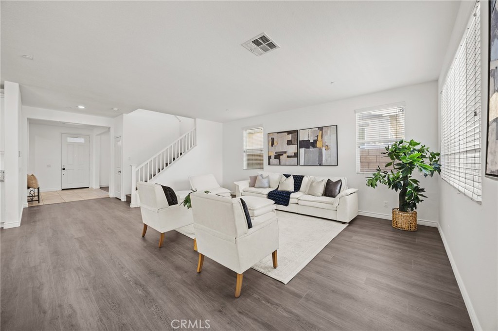 17044 Cerritos Property Photo 9