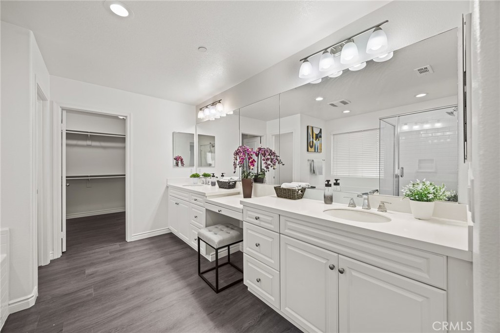 17044 Cerritos Property Photo 25