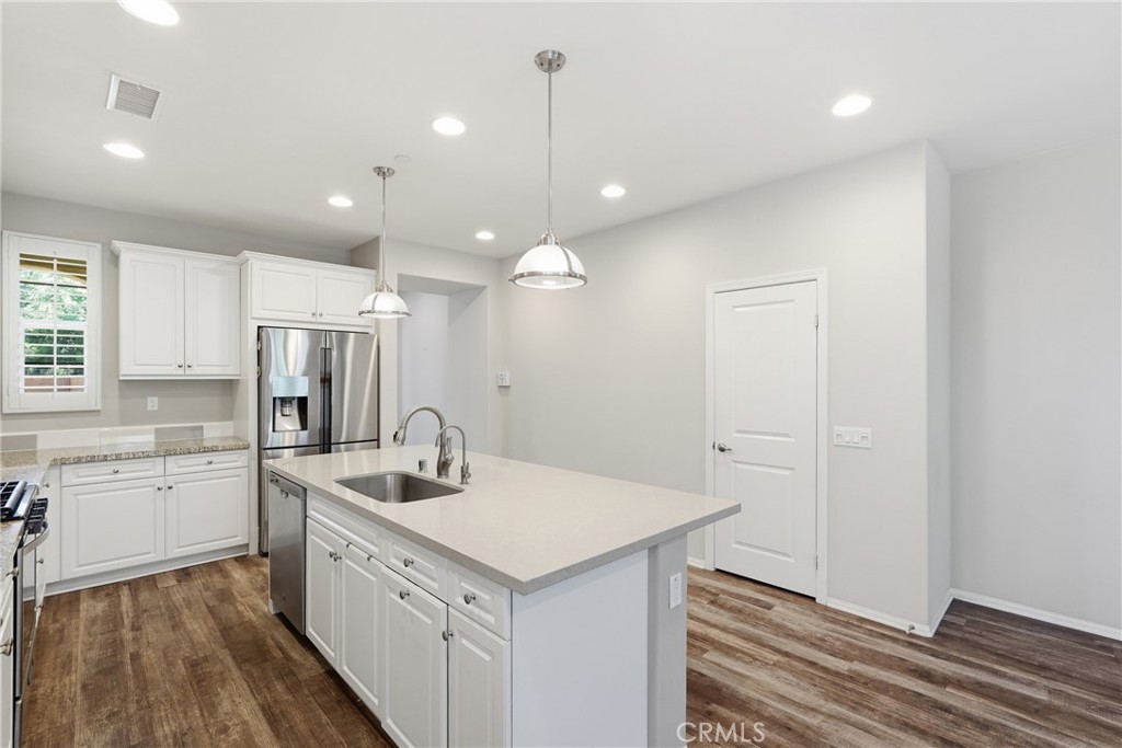 25377 Temescal Valley Lane Property Photo 8