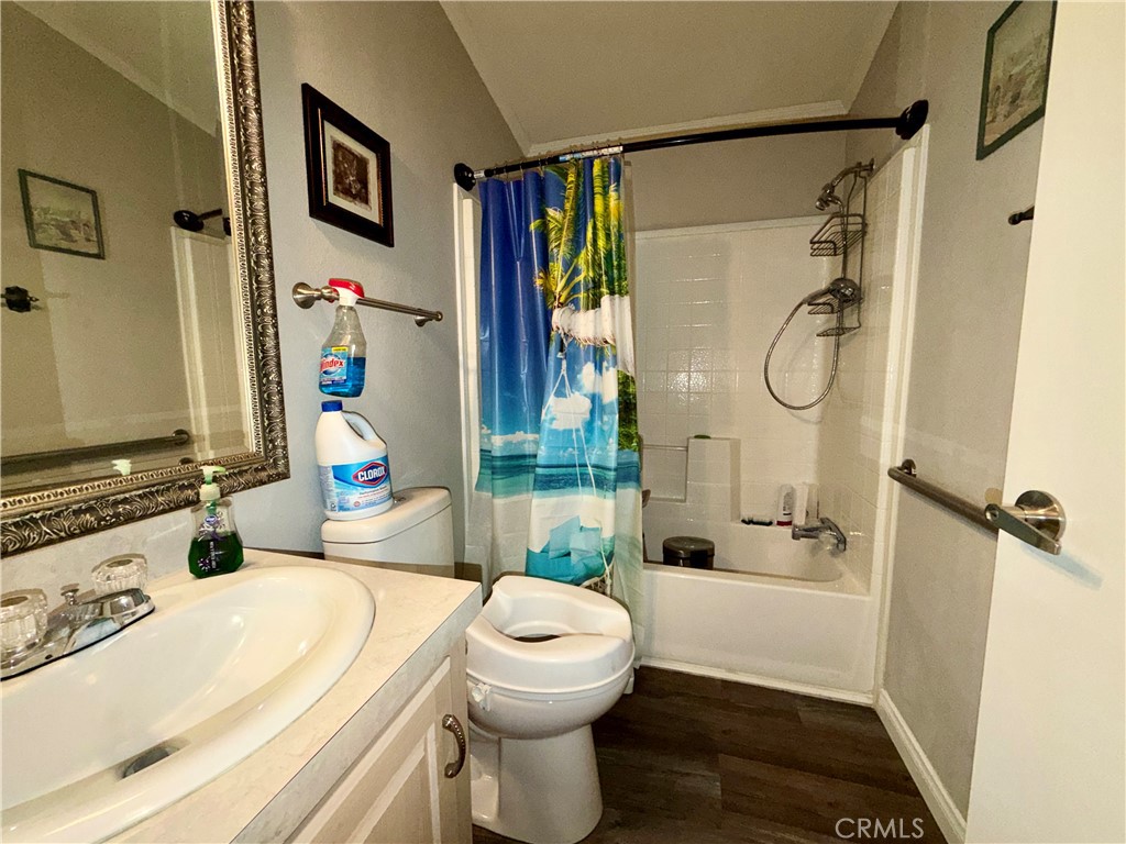 12367 4th 32 Property Photo 10