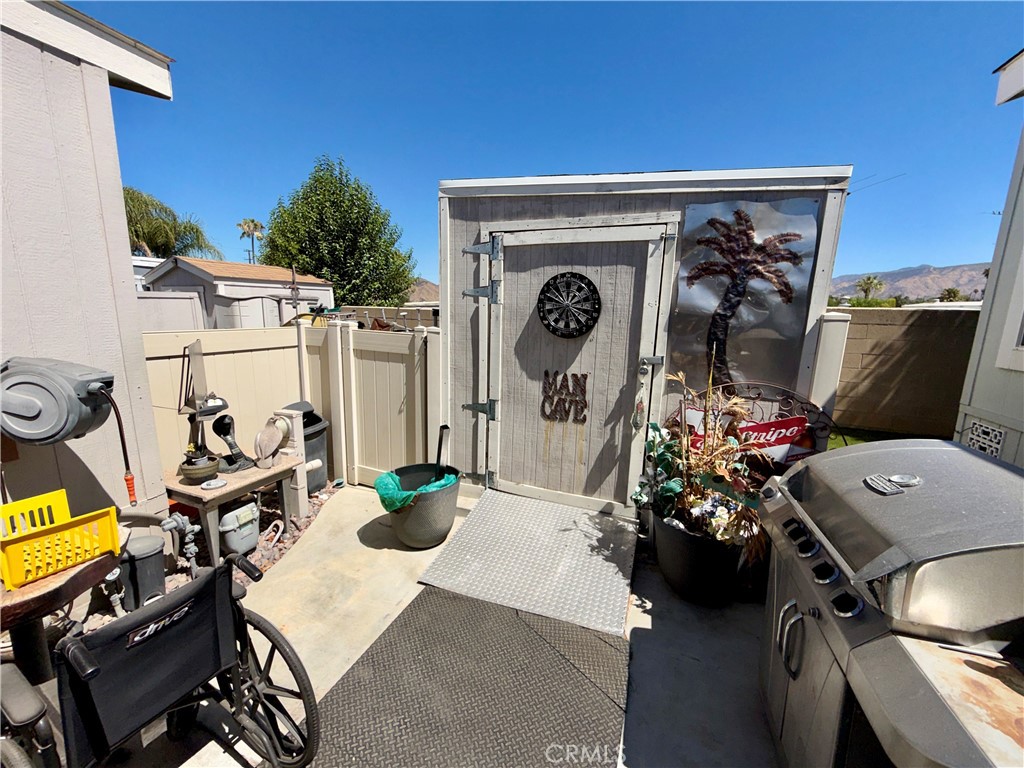 12367 4th 32 Property Photo 14