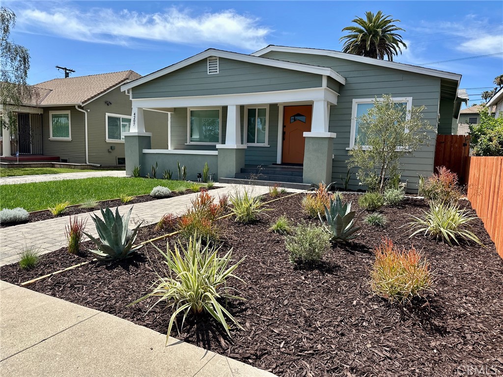 4207 S Van Ness Avenue Property Photo 1