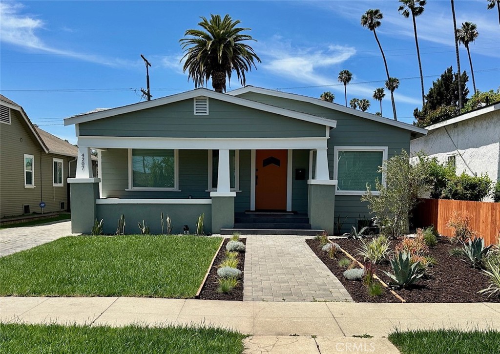 4207 S Van Ness Avenue Property Photo 3