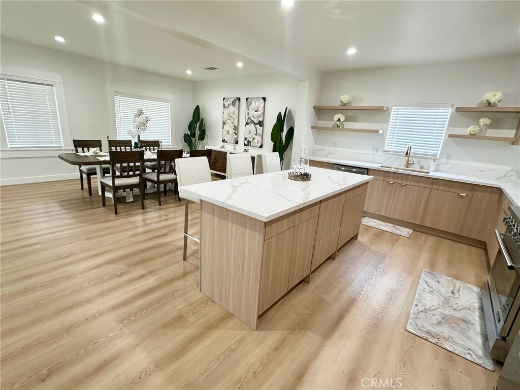 4207 S Van Ness Avenue Property Photo 6