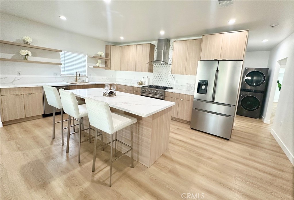 4207 S Van Ness Avenue Property Photo 7