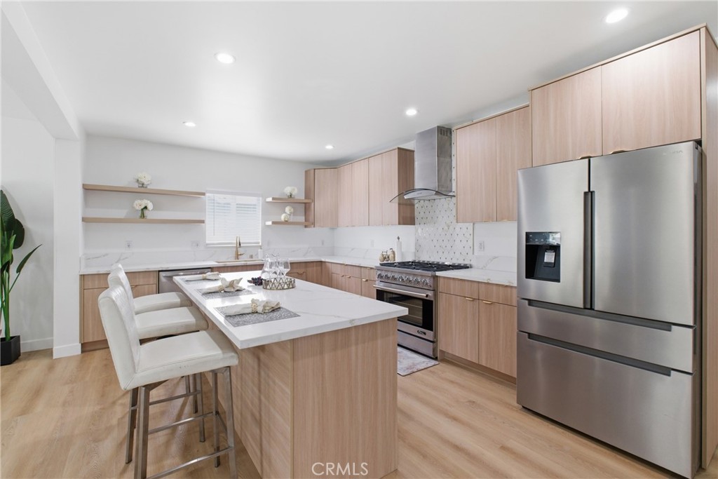 4207 S Van Ness Avenue Property Photo 9