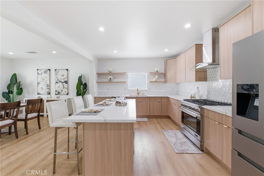 4207 S Van Ness Avenue Property Photo 10
