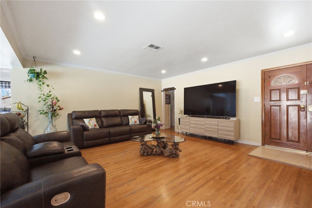 1354 Fulton Property Photo 6