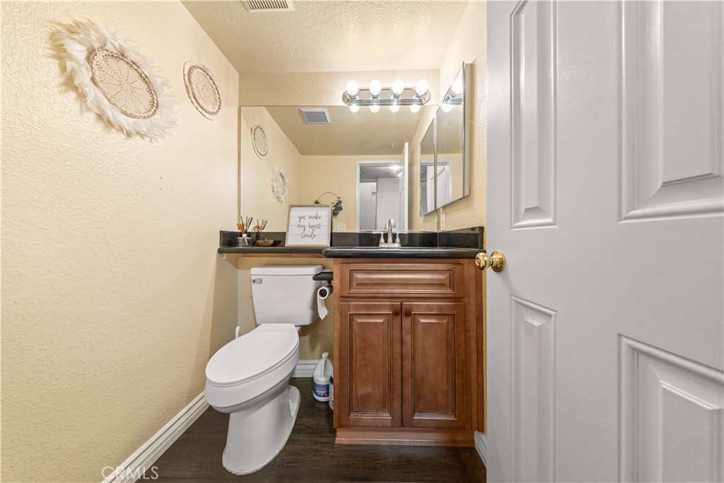 9886 Arrow Route 3 Property Photo 9