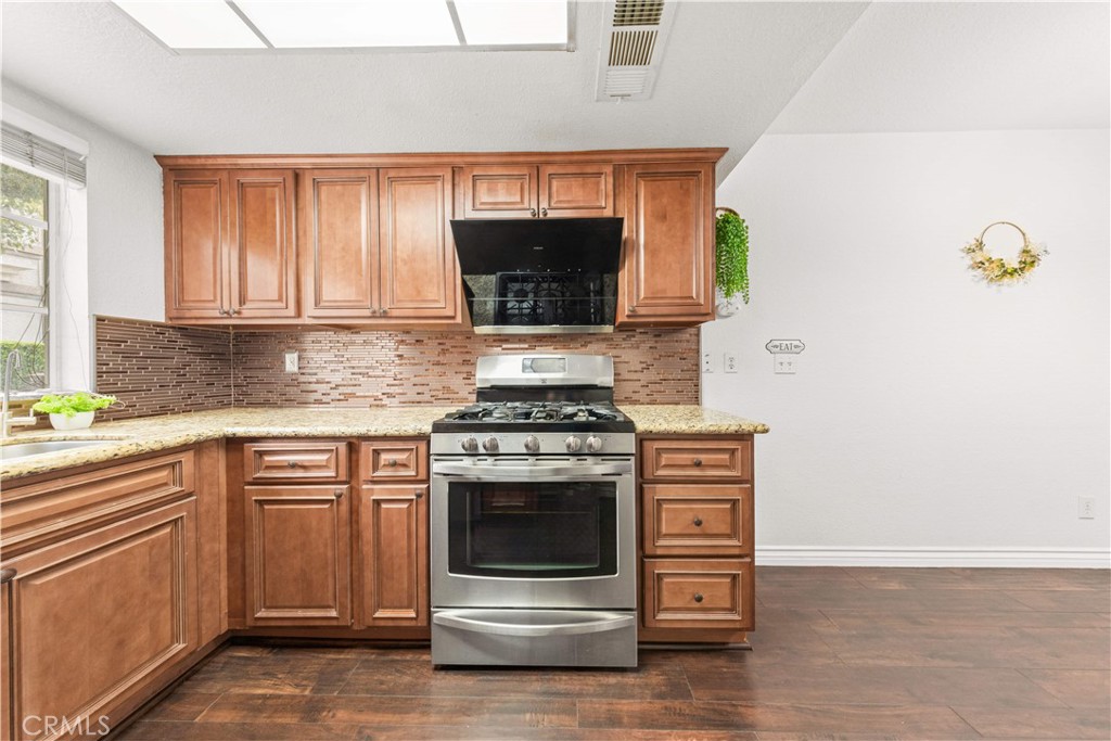 9886 Arrow Route 3 Property Photo 13