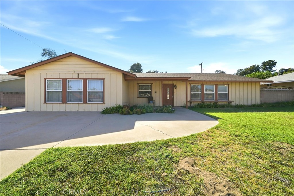 682 S Belden Property Photo