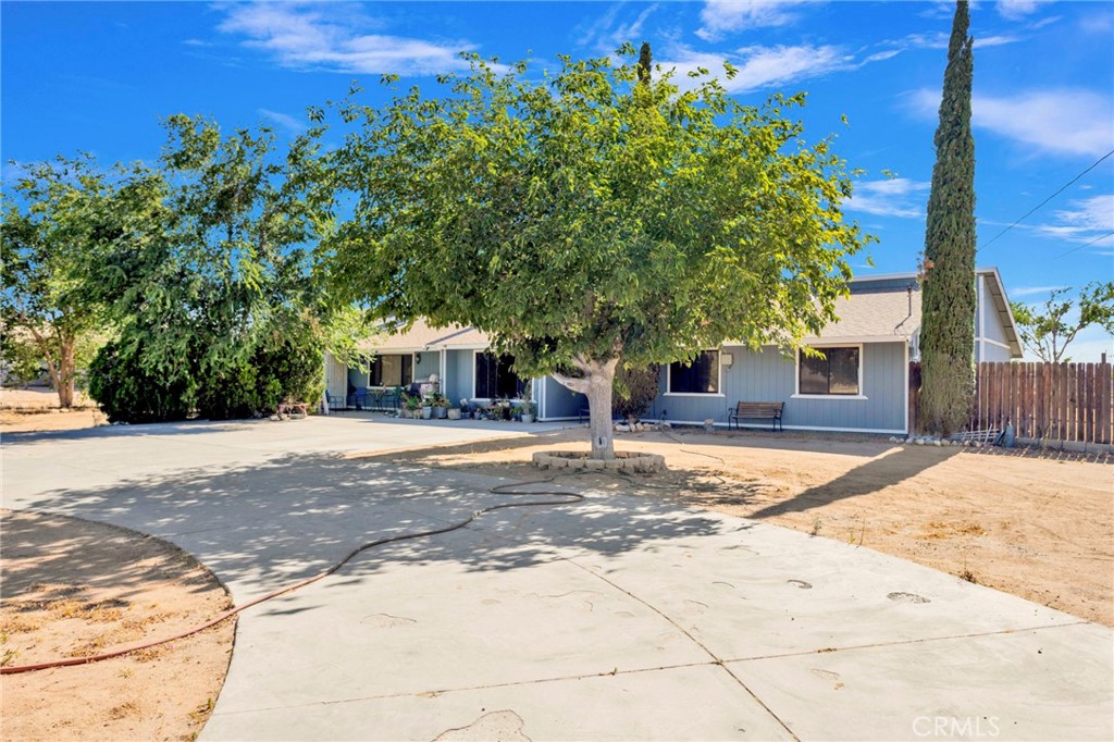 11470 Hawthorne Property Photo 2