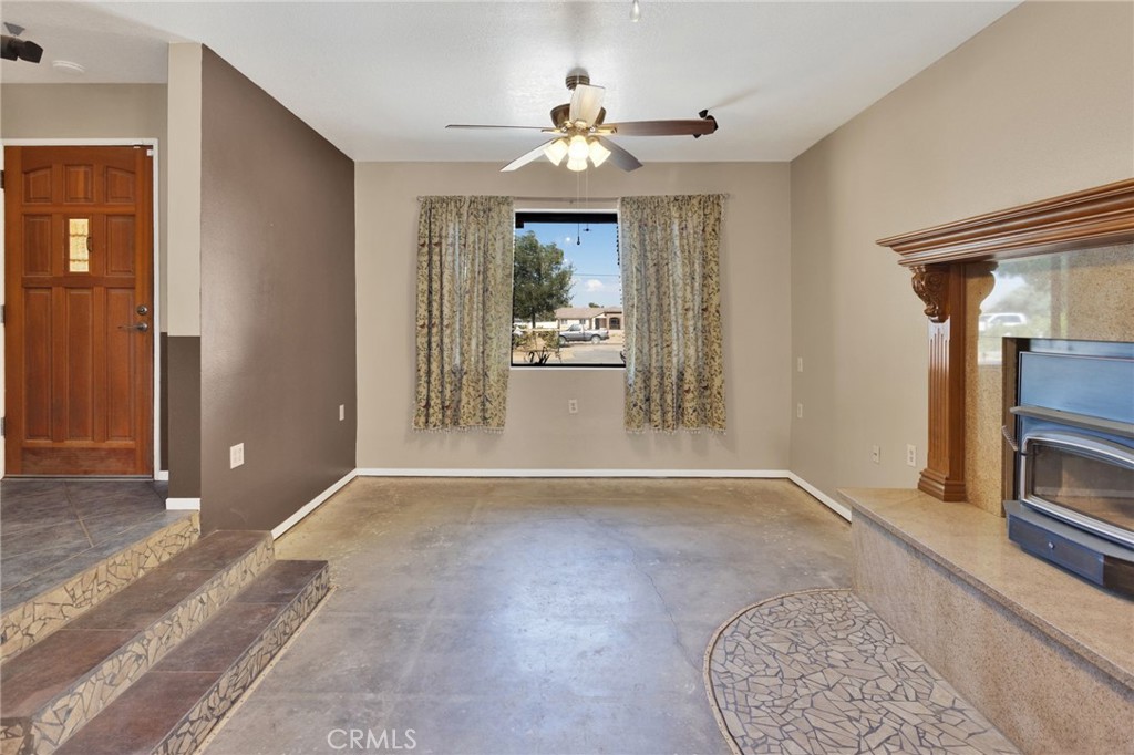 11470 Hawthorne Property Photo 8