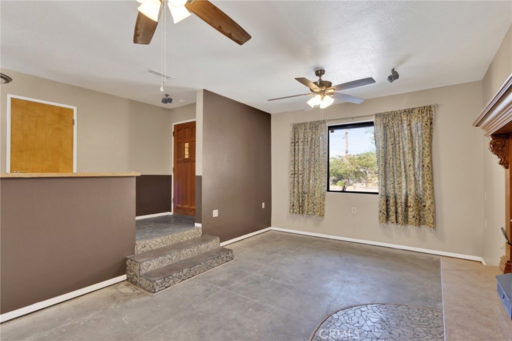 11470 Hawthorne Property Photo 9