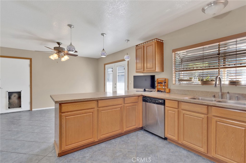 11470 Hawthorne Property Photo 16