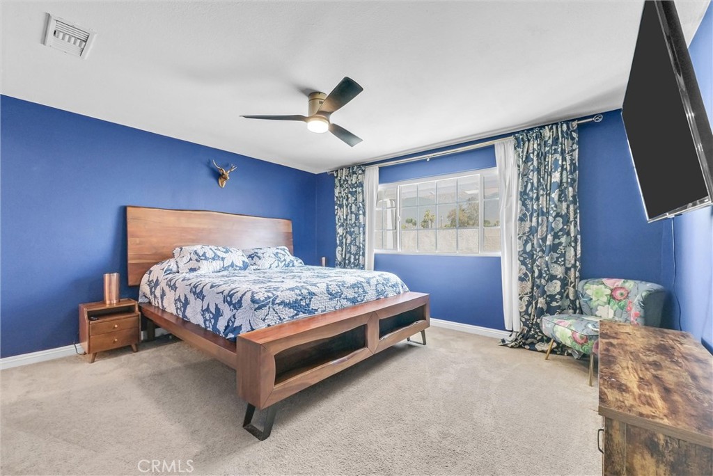 13132 Victoria Property Photo 24