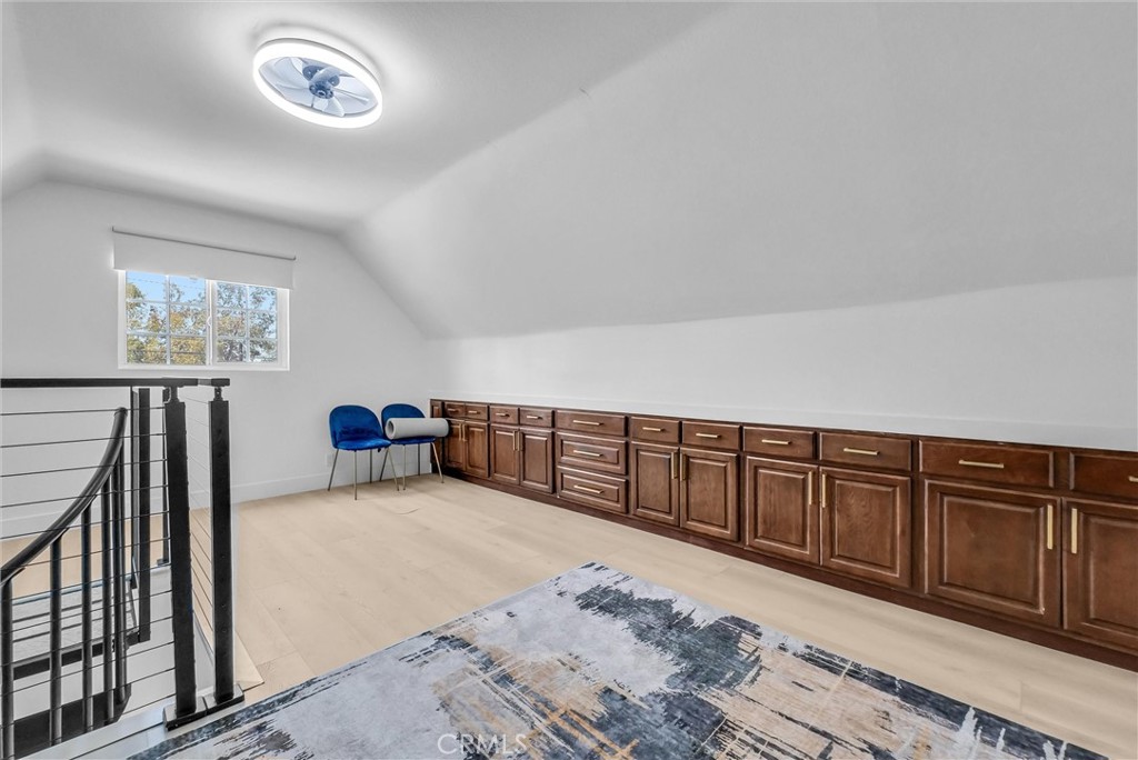 13132 Victoria Property Photo 28