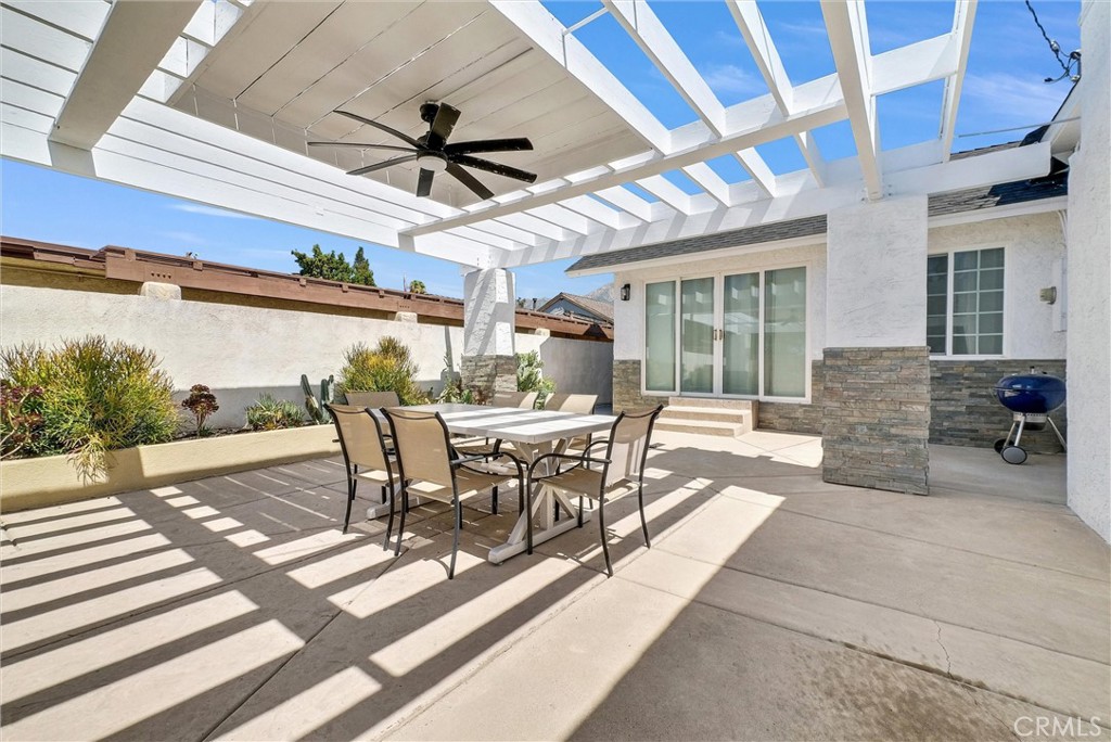 13132 Victoria Property Photo 31