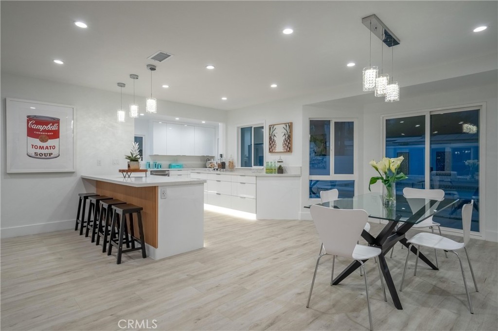 1657 S Sunrise Property Photo 6