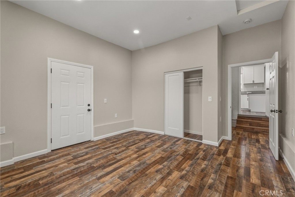 796 N Mount Vernon Avenue Property Photo 25