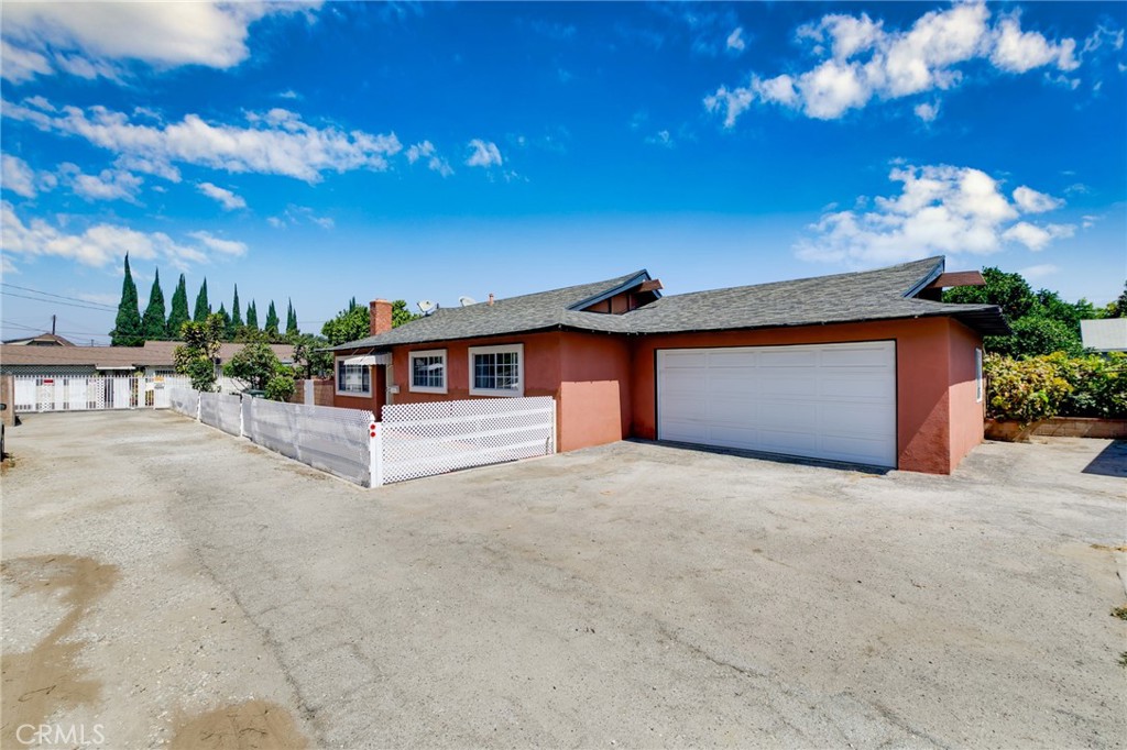 4605 Cedar Ave Property Photo 4