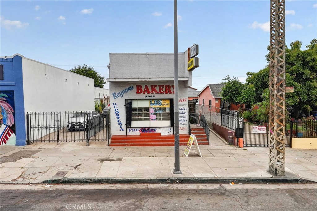 3040 Wabash Avenue Property Photo 3