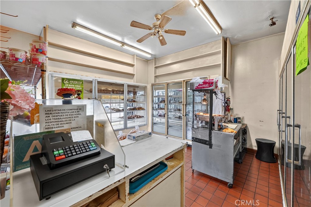 3040 Wabash Avenue Property Photo 10