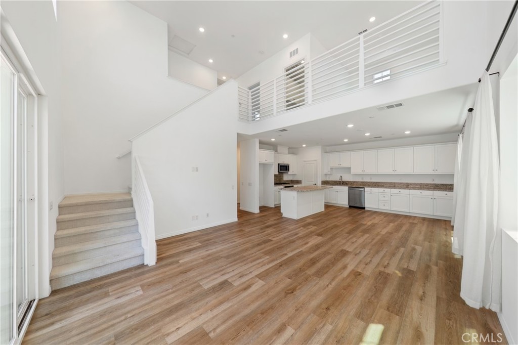 8757 Roving Place Property Photo 6