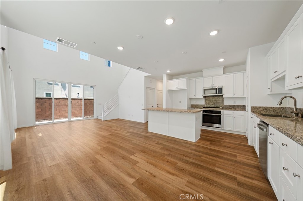 8757 Roving Place Property Photo 10