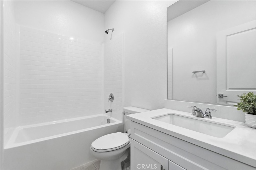 30266 Arroyo Springs Street Property Photo 10