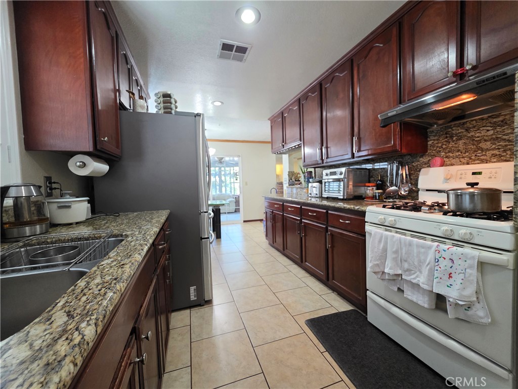 321 Johnston Street Property Photo 16