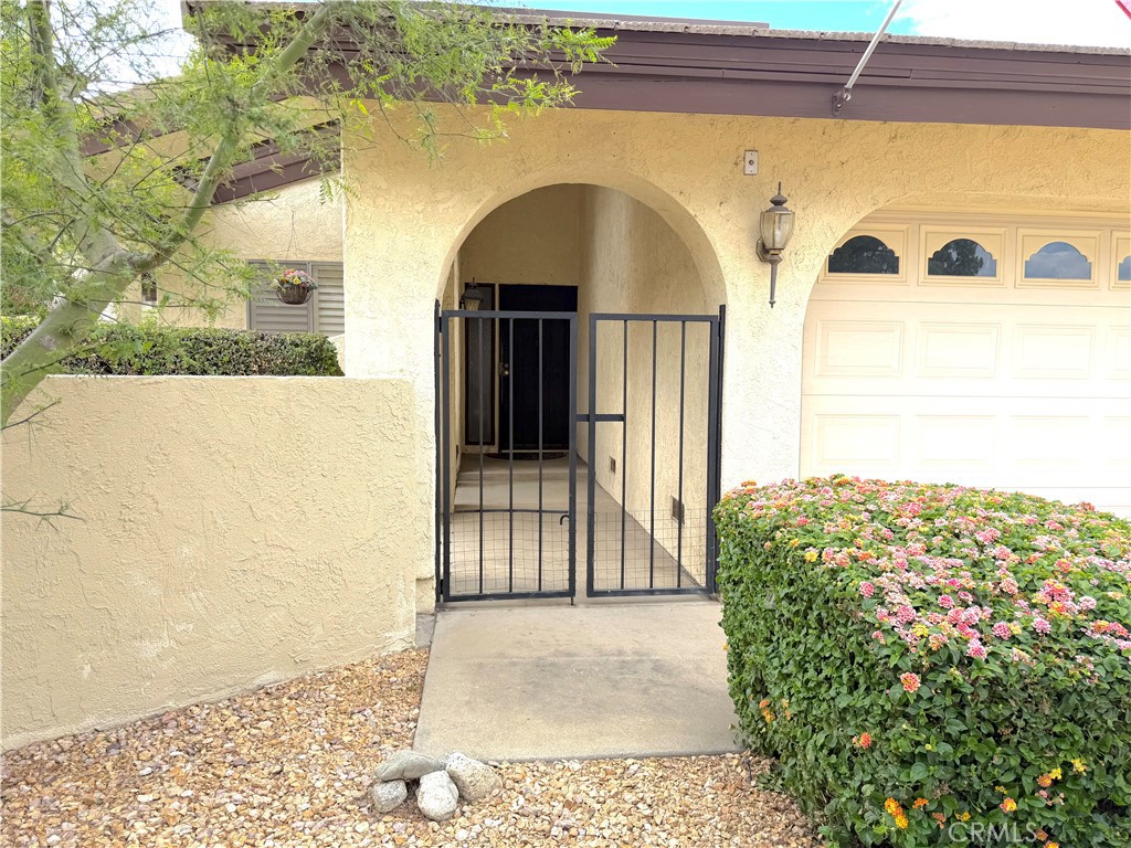 1273 N North Hills Drive Property Photo 7