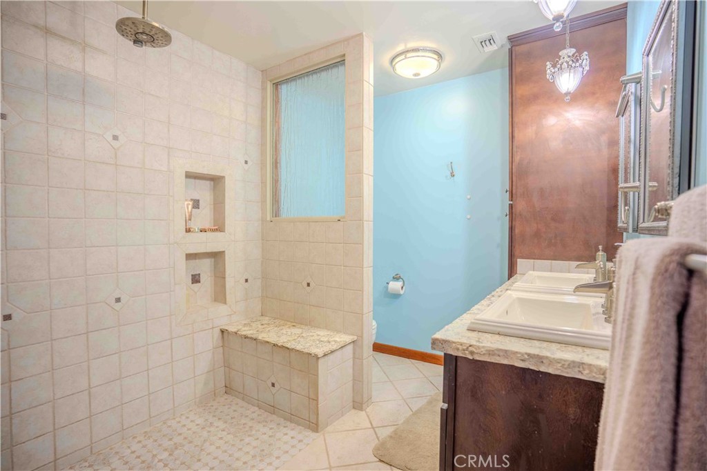 4047 Bluff Property Photo 11