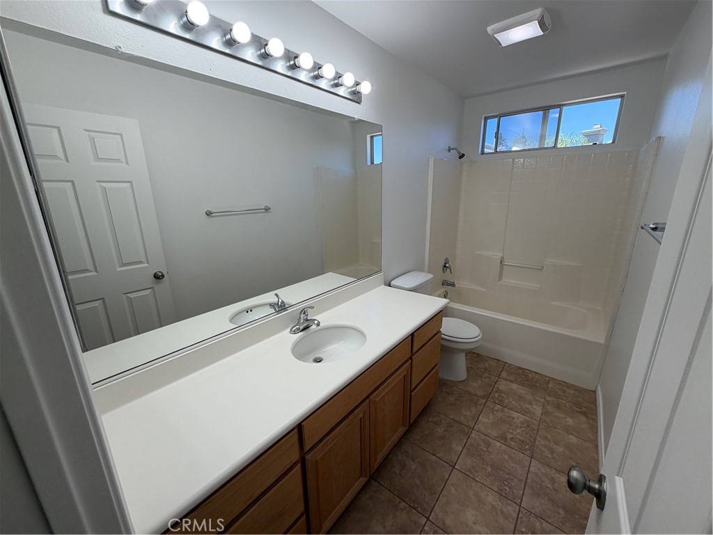 17 Del Brienza Property Photo 48