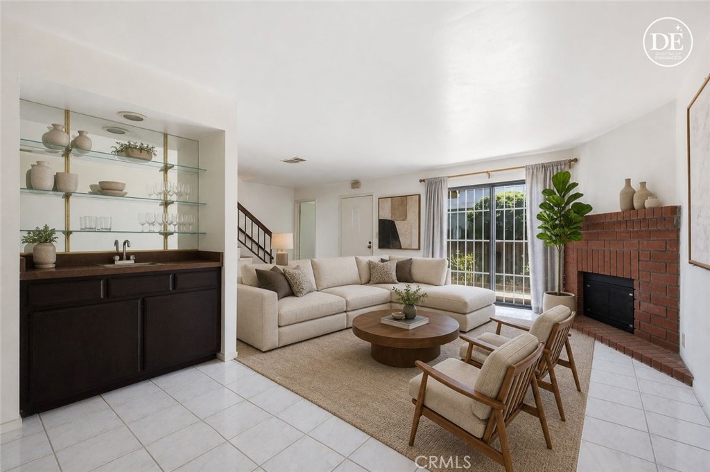 506 Pomelo Avenue C Property Photo 1