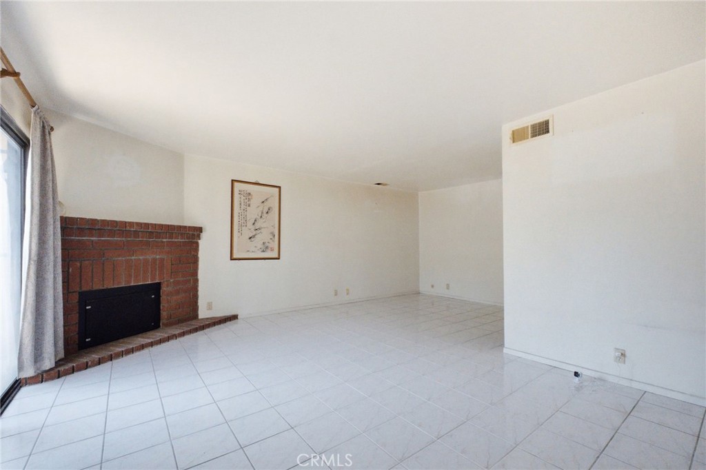 506 Pomelo Avenue C Property Photo 6