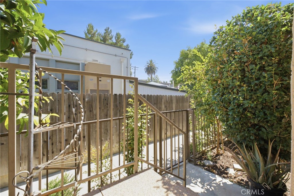 506 Pomelo Avenue C Property Photo 28