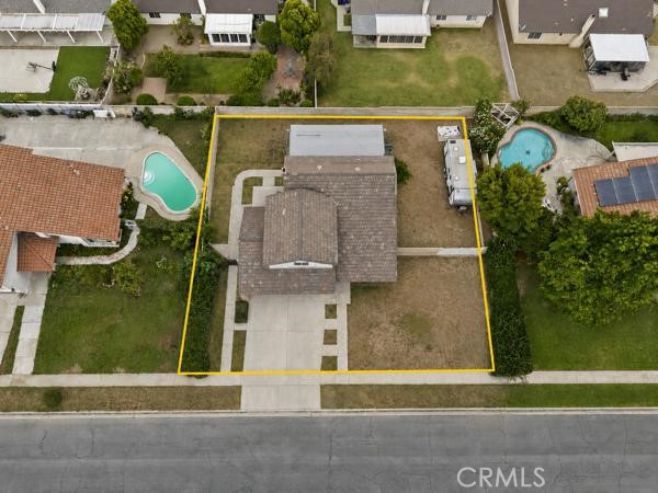 2606 N Palm Avenue Property Photo 3