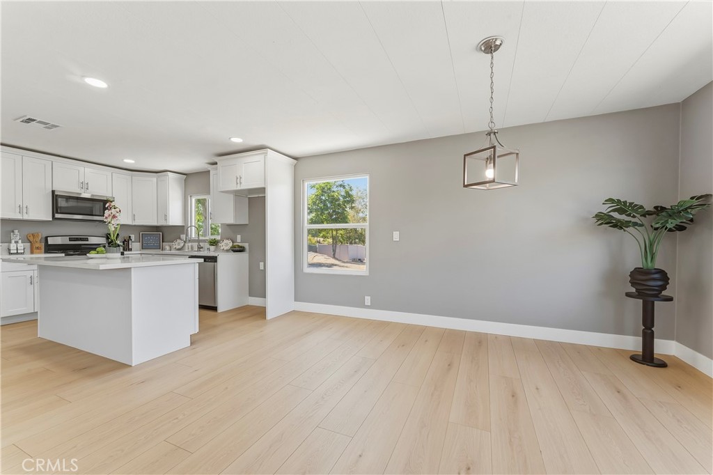 21133 Kinney Property Photo 6